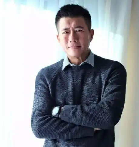 江珊现任丈夫曝光比前任靳东还要帅还是大家都熟悉的男演员