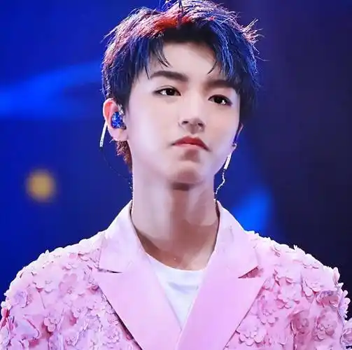 王俊凯迎24岁生日,还官宣另一喜事,粉丝:终于等到了_电影_消息_牛欣欣