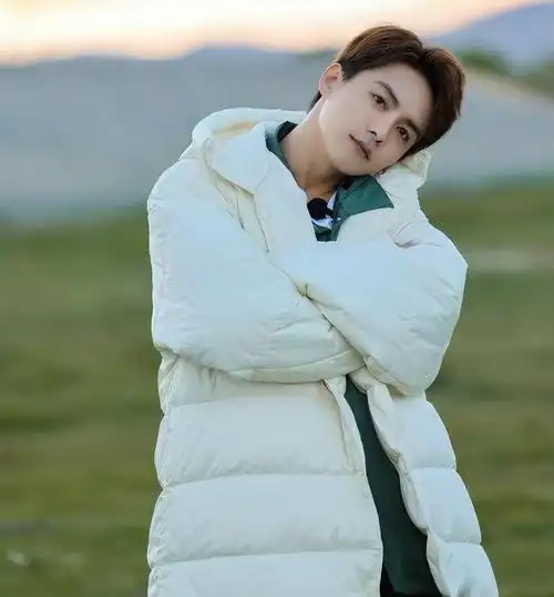 回顾马天宇目睹弟弟被抵债为赚钱错过爷爷葬礼成名背后有心酸