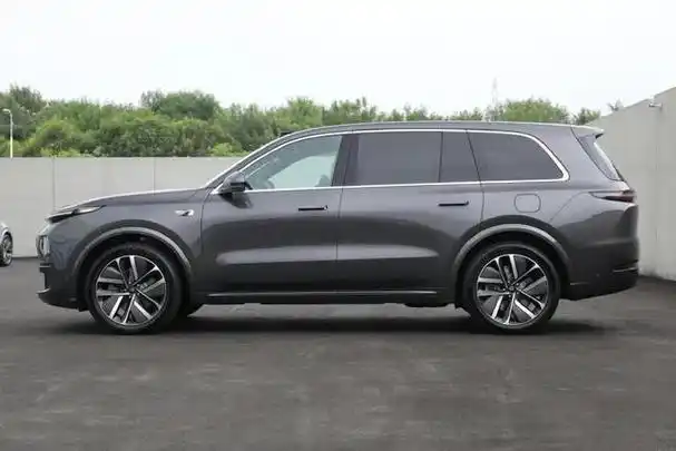 国产大型suv成功了,销量持续攀升,售价45.98万元,理想l9