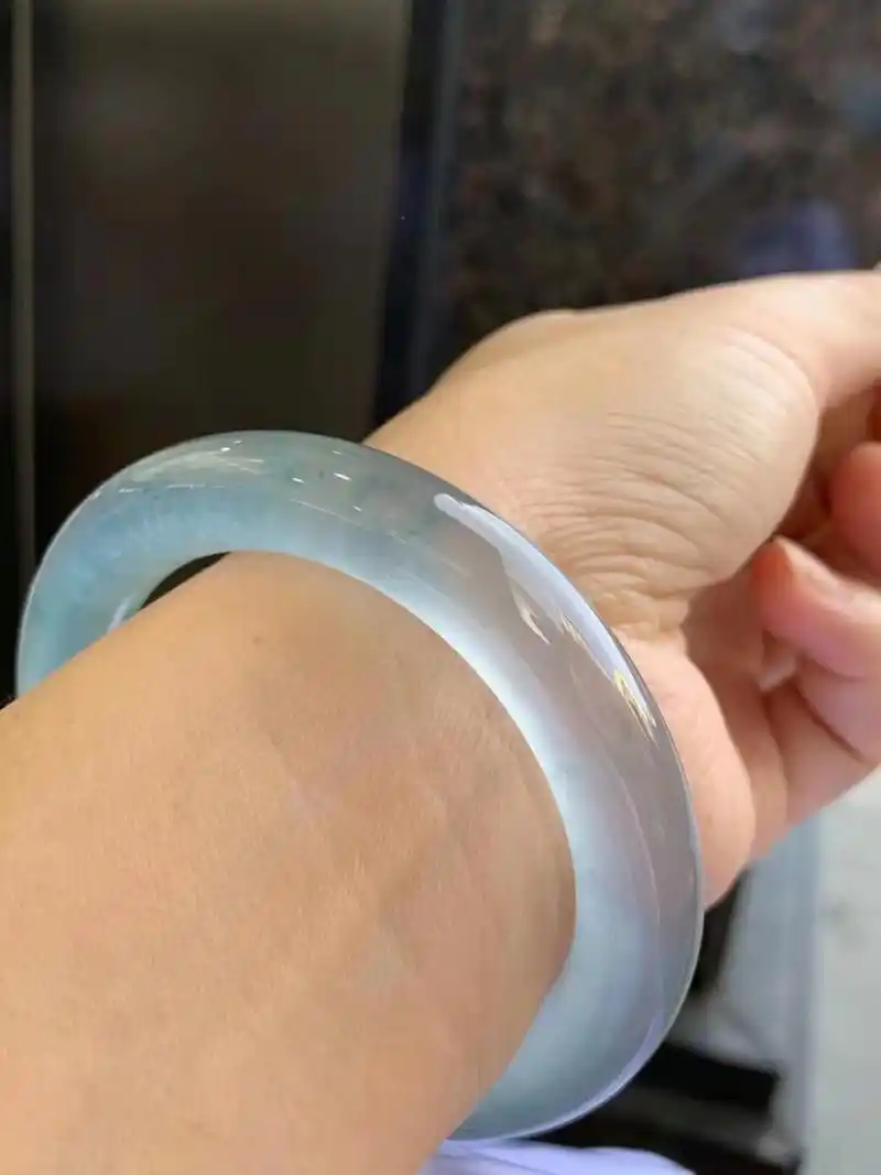 【精品】玻璃种蓝刚圆条手镯,种老水头足,完美无裂纹,通透水润,整圈