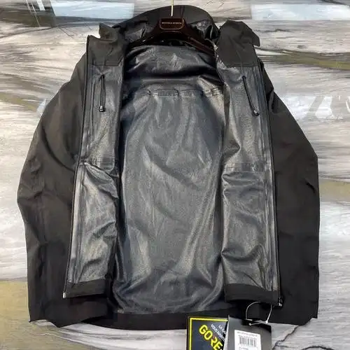 22秋冬arc始祖鸟家硬壳三合一冲锋衣夹克男户外防水防风外套 军绿色 m