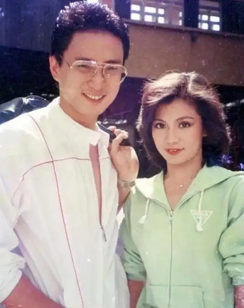翁美玲的离世轰动香港影视圈,为爱情想不开一时让翁美玲的男友汤镇业