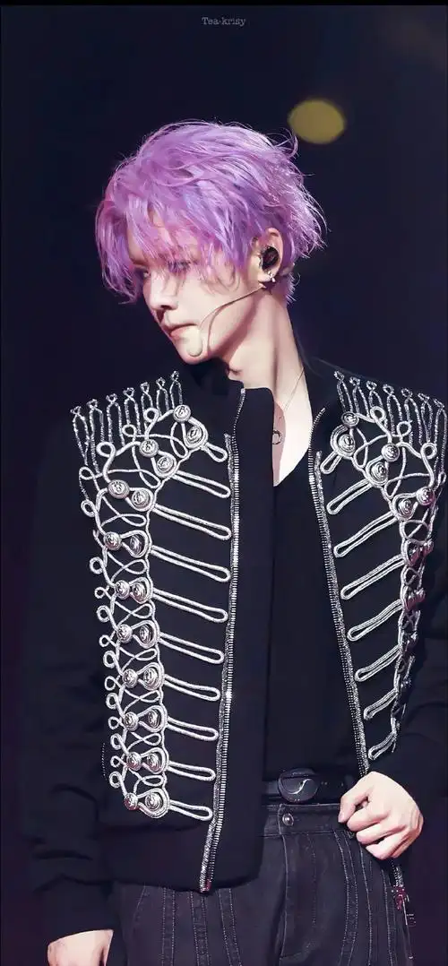 鹿晗神图,每张都是可以当壁纸的程度,纹身图案很个性