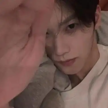 看不出是网图的邻家男生真人头像 2022真实的帅气男生微信头像 - 西装