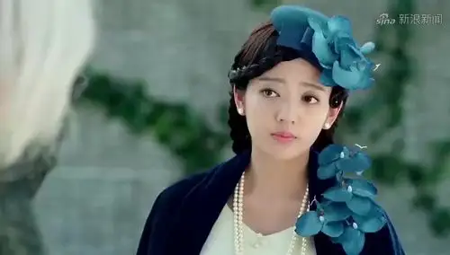 半妖倾城:倾心不小心弄丢男友送的耳环,为捡耳环误掉入疯狗笼