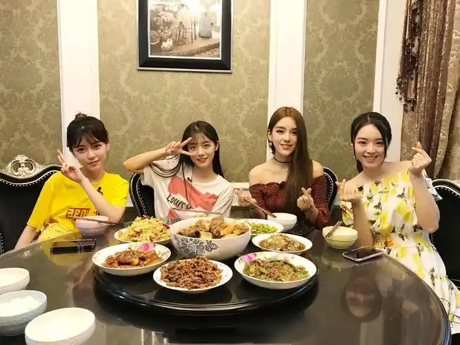 和女生约会吃什么?做好这些细节,女生才会喜欢上你