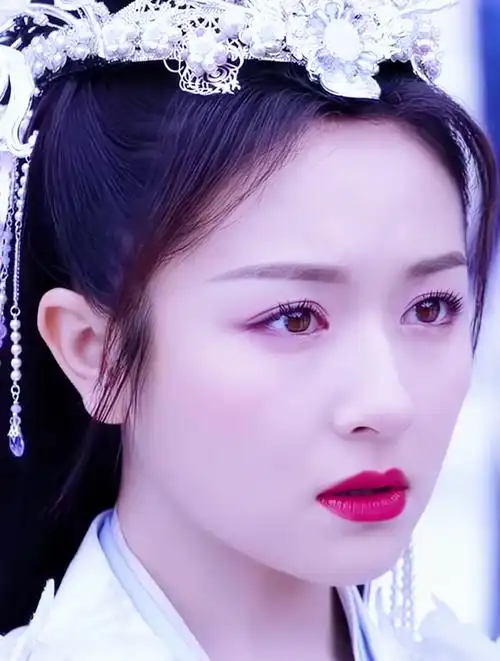 李兰迪最新古装路透,竟然不胖了,和陈星旭配一脸-度小视