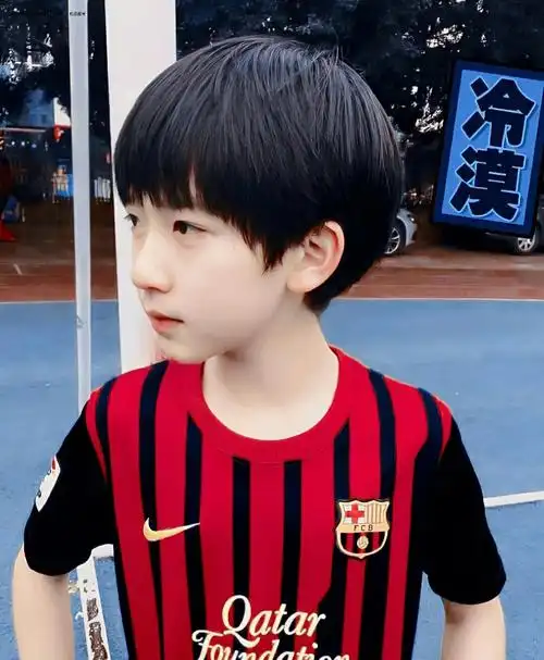 贺峻霖  #贺峻霖小时候