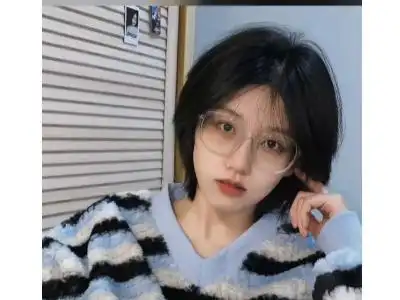 女生酷酷的短发发型