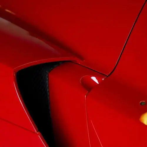 彻底决裂?阿隆索珍藏多年首辆法拉利enzo现身市场或超五百万美元