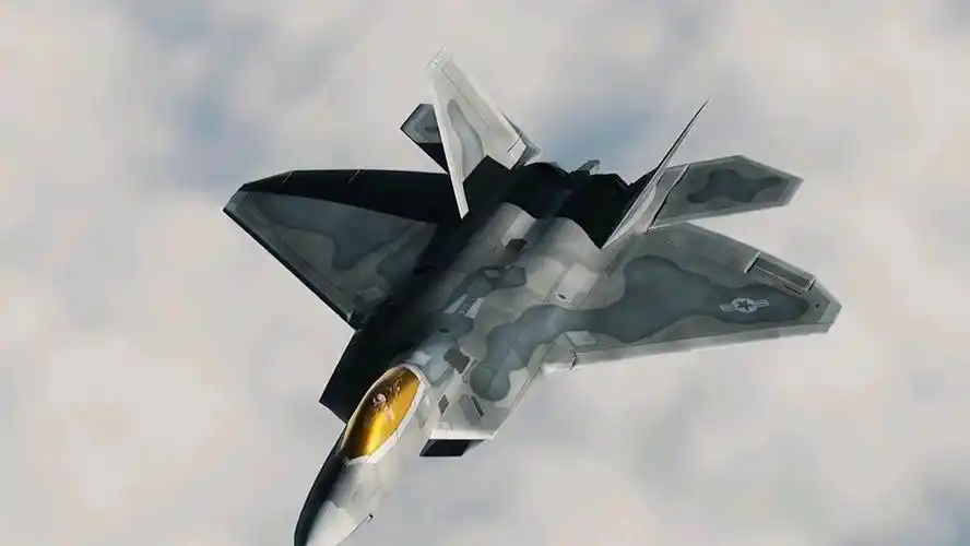 f22应该是最帅的战斗机,很难想象他是上个世纪战斗机