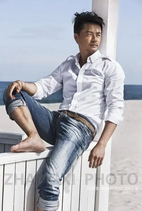 段奕宏写真-1333x1976.356k.高清大图-明星写真馆n63.com