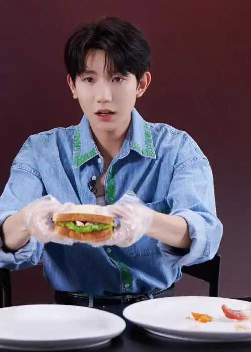 王源代言肯德基