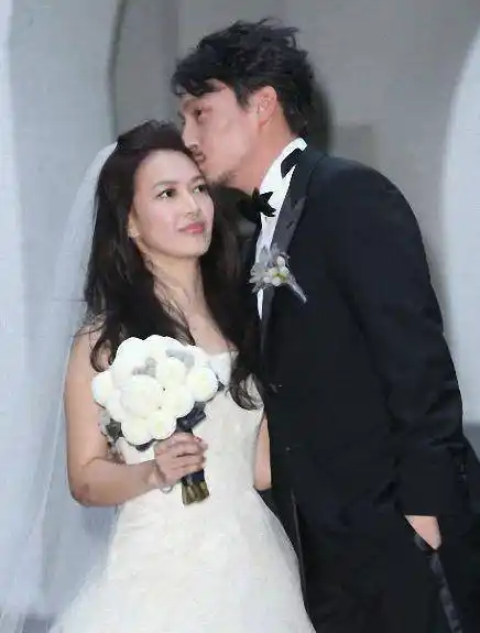 张震作品不多口碑却奇佳,他为何娶了庄雯如?