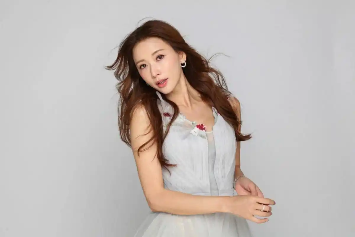 是什么让她做出这个决定? 林志玲,她的才华和美貌举世瞩目.