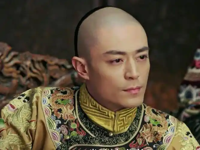 同样是演乾隆,看了聂远和霍建华后,才知何为教科书式演技