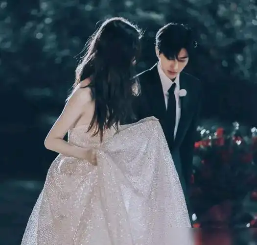 娱乐圈豪门姐弟:王一博赵丽颖虽养眼,但最后一对却满满的高级感