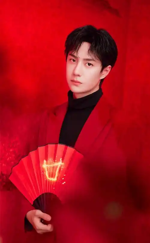 年,廿@uniq-王一博#王一博#少见的穿红衣服不俗气的人