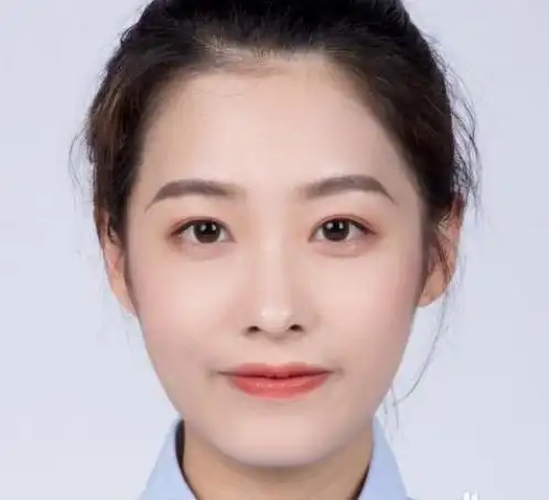 白底证件照可以穿白色衬衣么