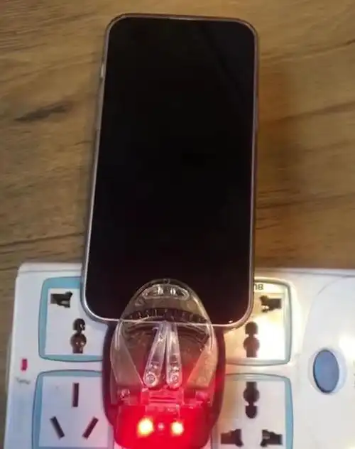 万能充电器:从神坛到无人问津的变迁