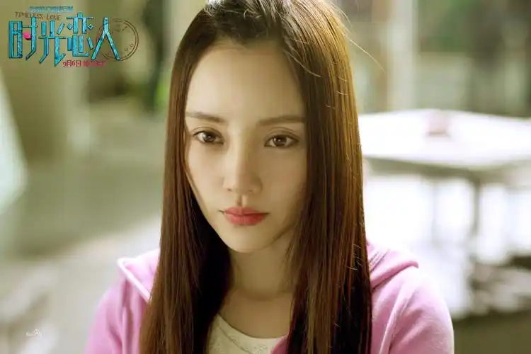 《时光恋人》是一部充满了正能量的,积极向上的电影作品.