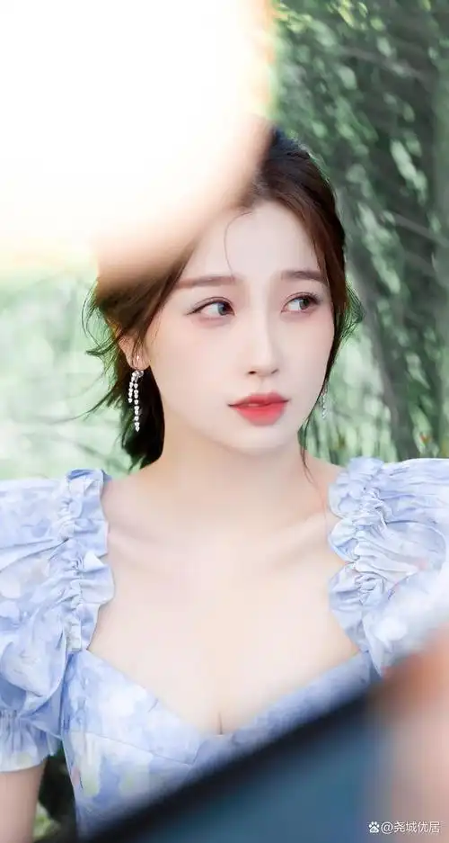 虞书欣大图欣赏