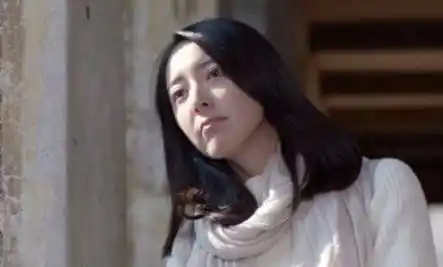 杨玏米露深夜十指紧扣同回酒店何以笙箫默cp假戏真做