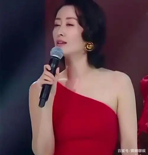 《红色高跟鞋》