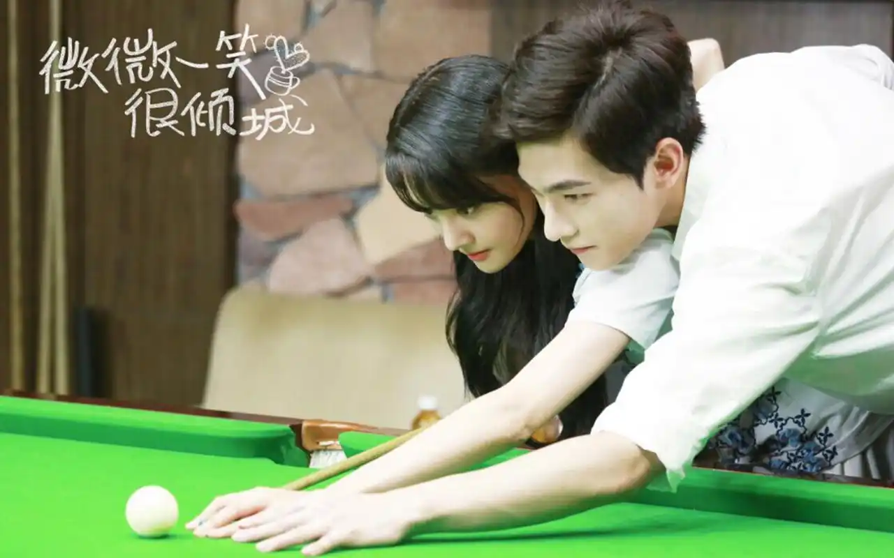 《微微一笑很倾城》杨洋郑爽甜美剧照图片桌面壁纸