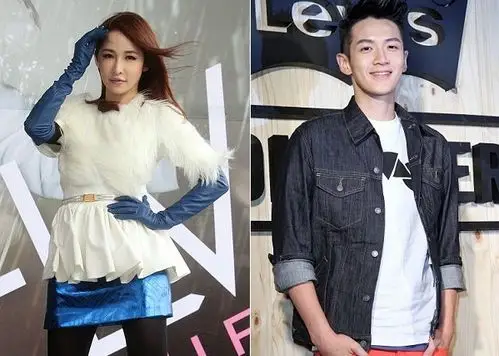 萧亚轩柯震东被曝街头大吵 男方当场翻脸走人