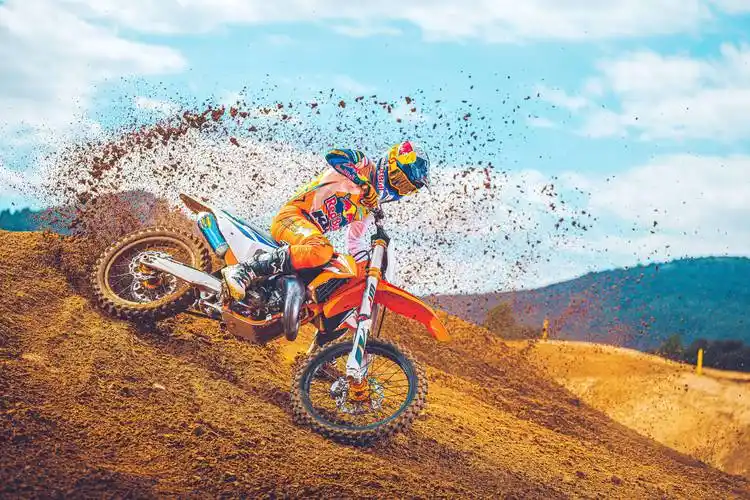 ktm 2022 市售越野赛车 125 sx 户外特写_新车新品_资讯中心_全球摩托