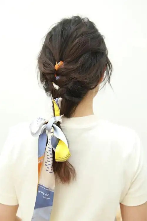 编发|夏天怎么扎头发清爽又好看?试试这5个~ 发型|卷发|刘海