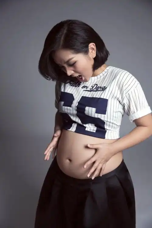 孙俪挺孕肚登杂志,孕妇照尽显体态婀娜表情俏皮 - 郑州艾加印象孕妇