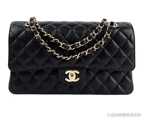 最近大家的社交平台是不是都被香奈儿包包涨价的信息给占据了?