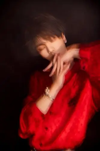 红衣少年高音绚烂,台风稳健|高音|红衣|华晨宇yu_新浪新闻