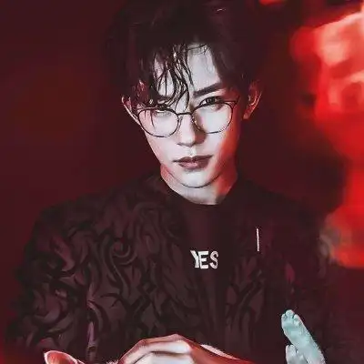 易烊千玺霸气侧漏的头像