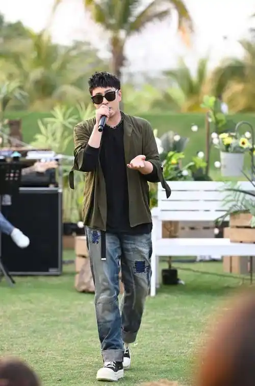 萌宠路演可爱值拉满,"音你小队"走心畅聊真情流露_张紫宁_潘玮柏_观众