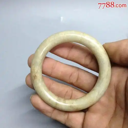 清代出土汉白玉老手镯