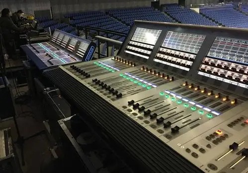 2016年四大卫视跨年演唱会舞台音响灯光到底哪家强