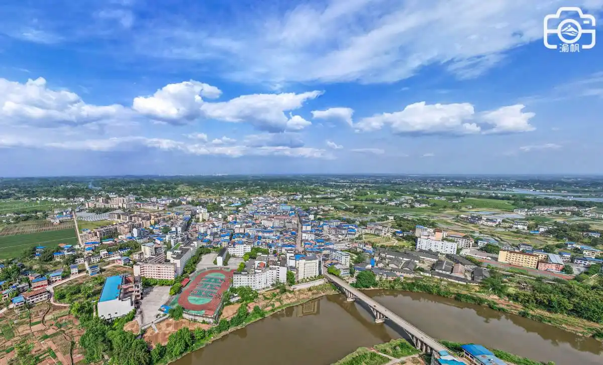 潼南柏梓镇,很不重庆的渝西大镇,面积超渝中,人口近10万