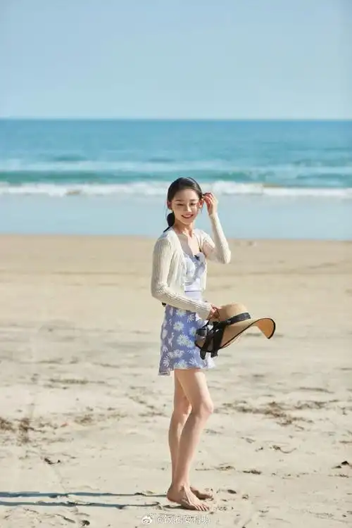 #苗苗天鹅腿##苗苗浪姐一公蛋糕裙路透#