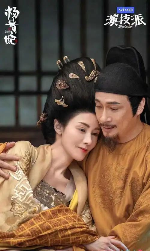 李嘉欣年轻时候比范冰冰漂亮(李嘉欣成最老杨贵妃)(2)