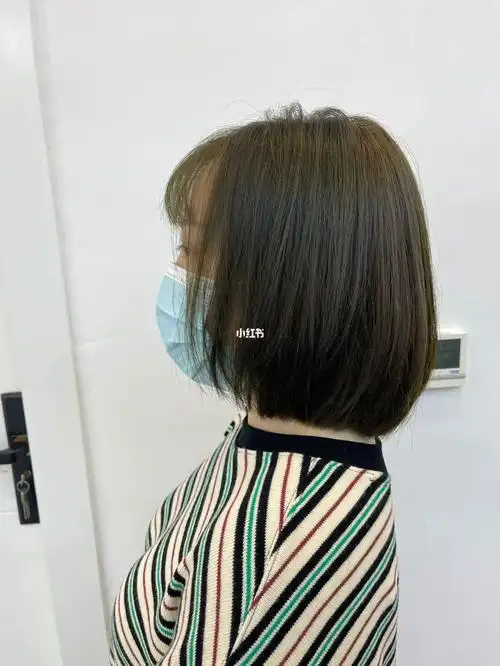 短发发色
