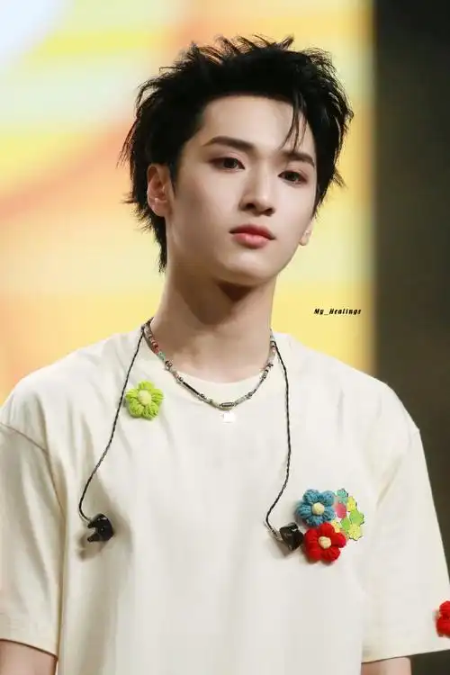 严浩翔 音符奏响人生信条##超话星愿池##为龙年添个新装扮