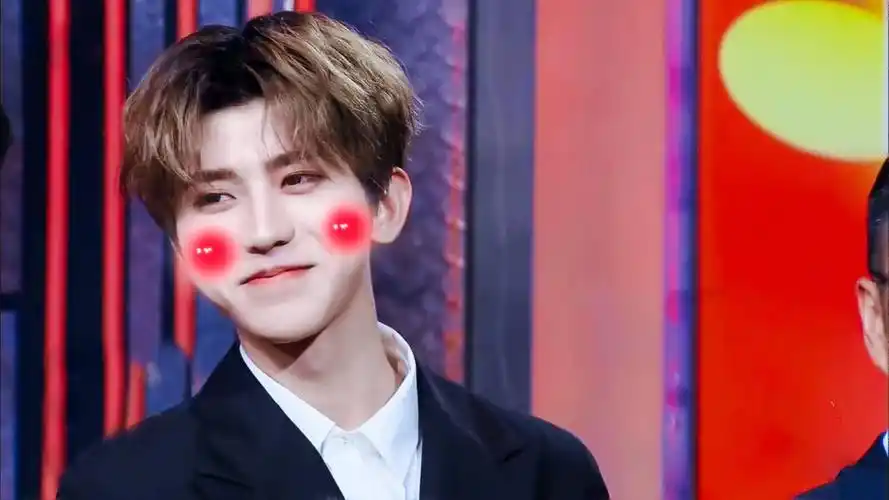 唠嗑时间:宠粉力max的坤坤 # 蔡徐坤