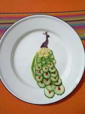 94蔬菜拼盘盘饰摆盘(孔雀)怎么做好吃 - 菜谱大全 - 乐做菜