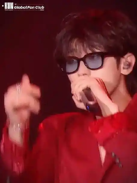 星动剪刀手养成日记##超话创作官##蔡徐坤