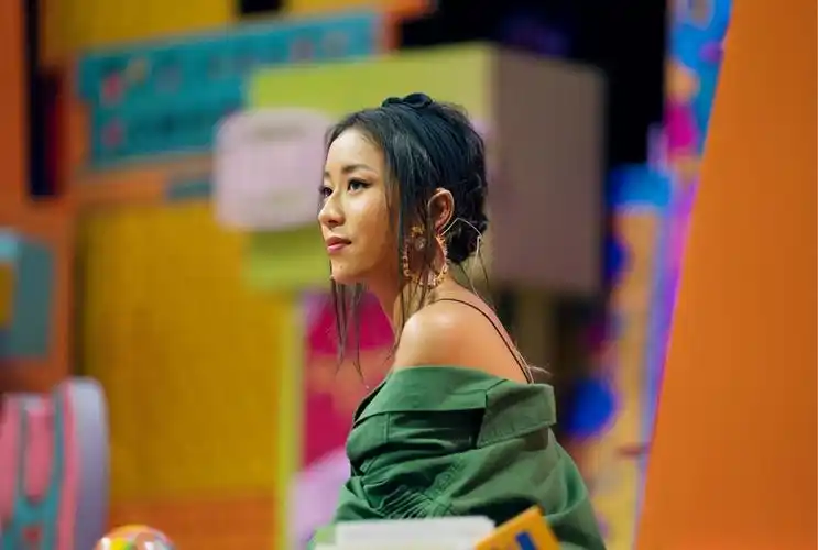 组图:吉克隽逸被吐槽黑 怒怼"没有晒你家太阳"_高清图集_新浪网