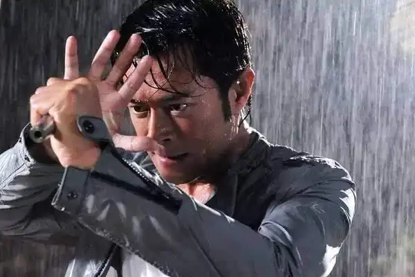 还有《毒战》扫毒》《冲上云霄》《杀破狼2》中,我们都会见到古天乐的